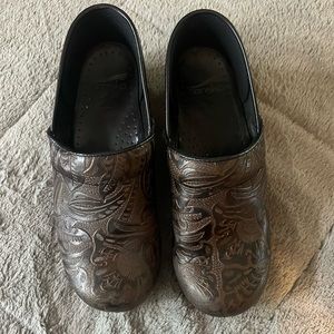 Brown Dansko- size 38- reasonable offered considered :)